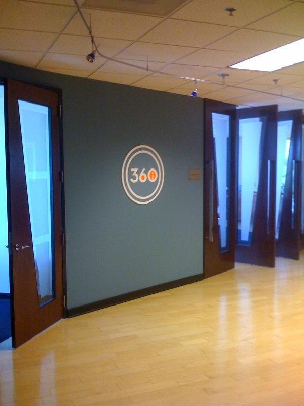 The 360i wall Logo